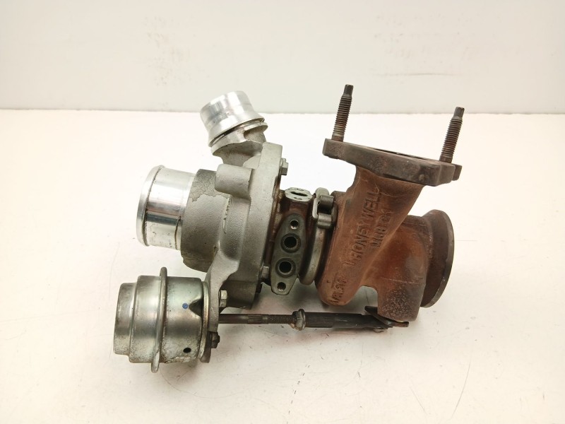 Recambio de turbo para opel astra j (p10) 1.6 cdti (68) referencia OEM IAM 55583588  