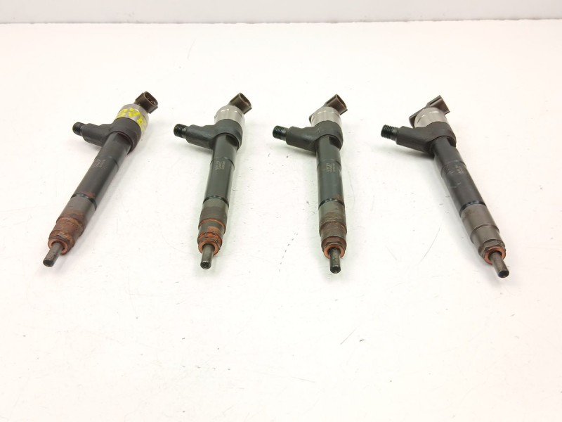 Recambio de inyectores juego para opel astra j (p10) 1.6 cdti (68) referencia OEM IAM 55578075  