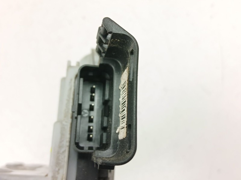 Recambio de cerradura puerta trasera derecha para peugeot 5008 (0u_, 0e_) 2.0 hdi referencia OEM IAM 9138Y8  