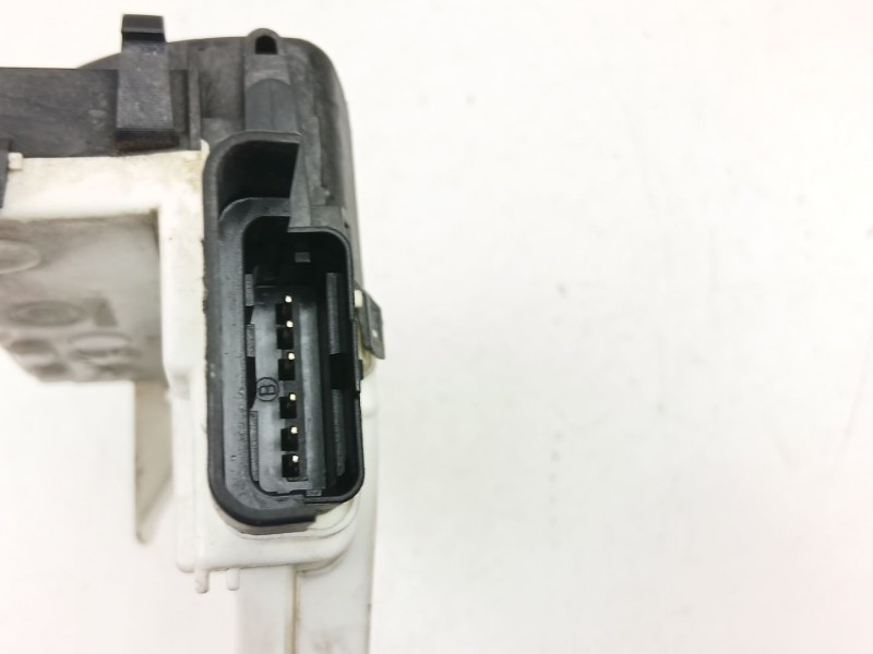 Recambio de cerradura puerta delantera izquierda para peugeot 5008 (0u_, 0e_) 2.0 hdi referencia OEM IAM 9137R2  