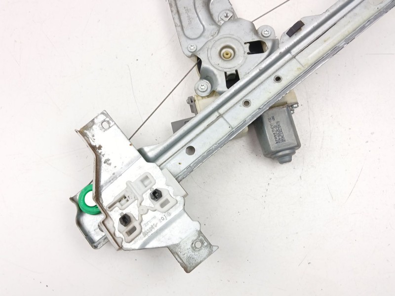 Recambio de elevalunas delantero derecho para peugeot 5008 (0u_, 0e_) 2.0 hdi referencia OEM IAM 9682808880  