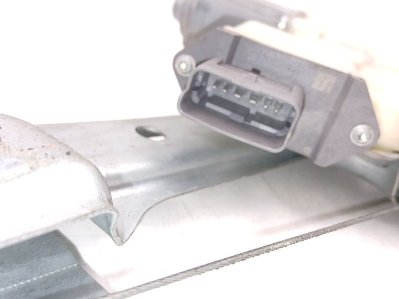 Recambio de elevalunas delantero derecho para peugeot 5008 (0u_, 0e_) 2.0 hdi referencia OEM IAM 9682808880  