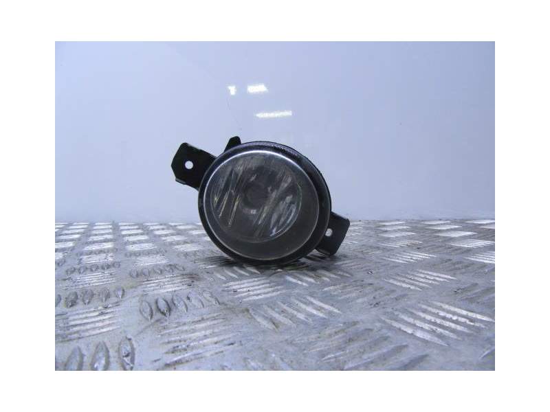 Recambio de antiniebla derecho para renault clio iii grandtour (kr0/1_) 1.2 16v (kr0p) referencia OEM IAM 8200002470  
