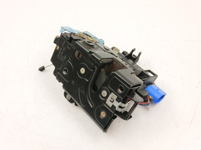 Recambio de cerradura puerta trasera izquierda para skoda octavia ii combi (1z5) 1.9 tdi referencia OEM IAM 7L0839015  