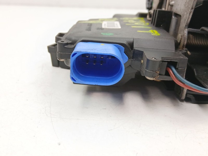 Recambio de cerradura puerta trasera izquierda para skoda octavia ii combi (1z5) 1.9 tdi referencia OEM IAM 7L0839015  