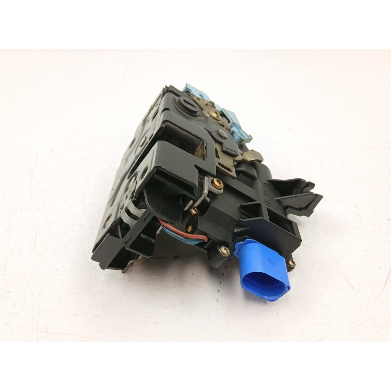 Recambio de cerradura puerta trasera izquierda para skoda octavia ii combi (1z5) 1.9 tdi referencia OEM IAM 7L0839015  