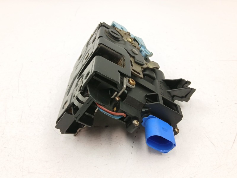 Recambio de cerradura puerta trasera izquierda para skoda octavia ii combi (1z5) 1.9 tdi referencia OEM IAM 7L0839015  