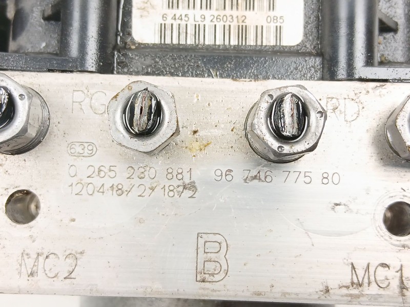 Recambio de abs para peugeot 5008 (0u_, 0e_) 2.0 hdi referencia OEM IAM 9674677580 0265230881 