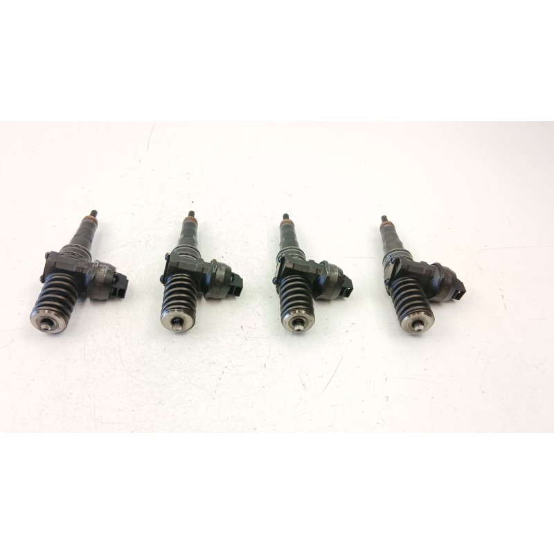 Recambio de inyectores juego para skoda octavia ii combi (1z5) 1.9 tdi referencia OEM IAM 038130073AG 0414720215 