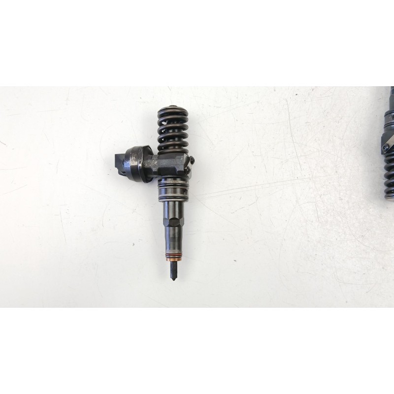 Recambio de inyectores juego para skoda octavia ii combi (1z5) 1.9 tdi referencia OEM IAM 038130073AG 0414720215 