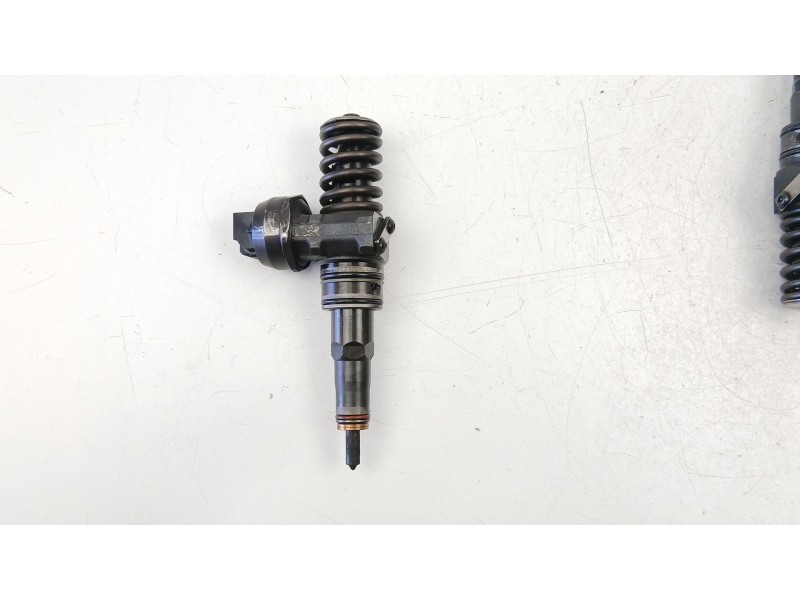 Recambio de inyectores juego para skoda octavia ii combi (1z5) 1.9 tdi referencia OEM IAM 038130073AG 0414720215 