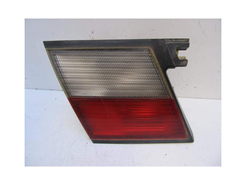 Recambio de piloto porton izquierdo para nissan primera (p11) 1.6 16v referencia OEM IAM 265521F727  