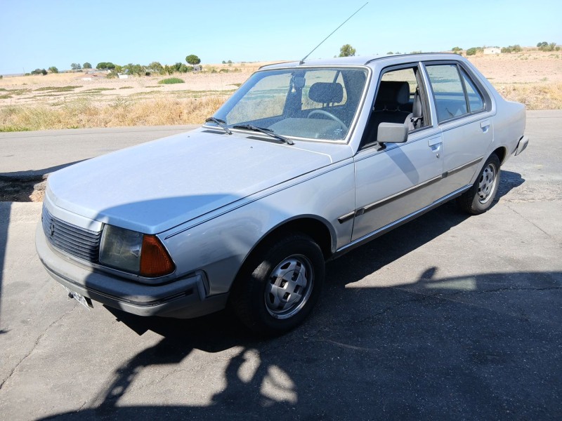 Recambio de carroceria para renault 18 (134_) 1.6 (1341) referencia OEM IAM    Recambio de carroceria para renault 18 (134_) 1.6 (1341) referencia OEM IAM