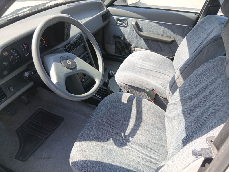 Recambio de carroceria para renault 18 (134_) 1.6 (1341) referencia OEM IAM    Recambio de carroceria para renault 18 (134_) 1.6 (1341) referencia OEM IAM