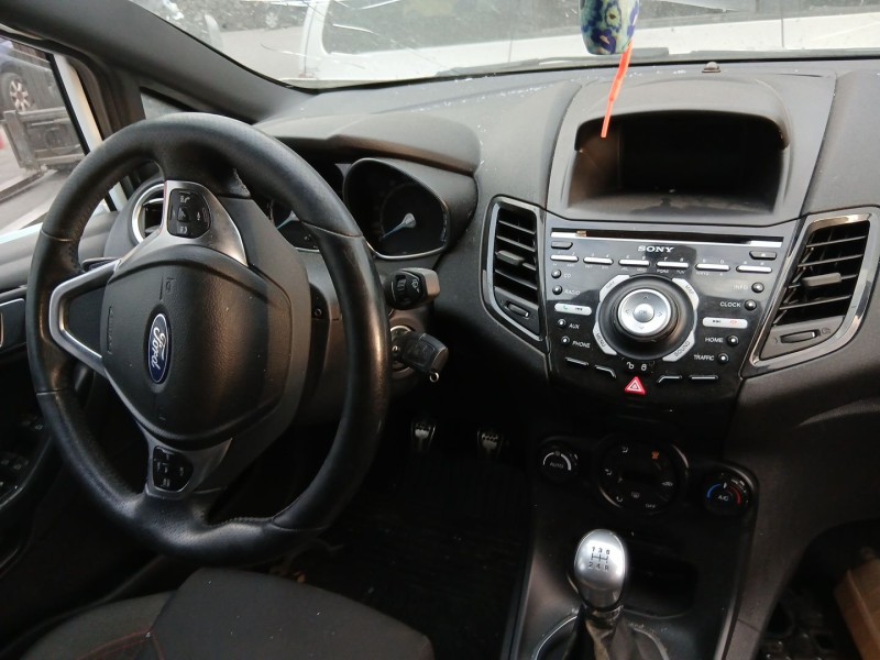 ford fiesta vi (cb1, ccn) del año 2015