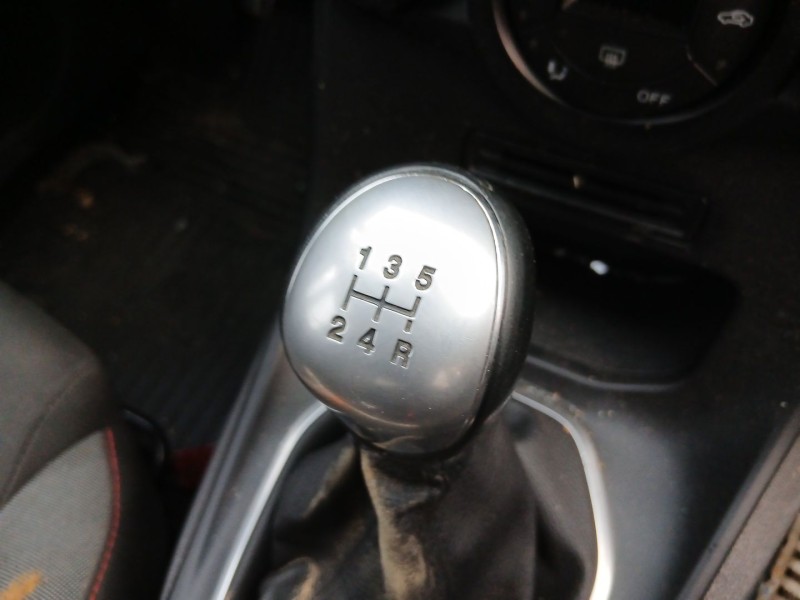 ford fiesta vi (cb1, ccn) del año 2015