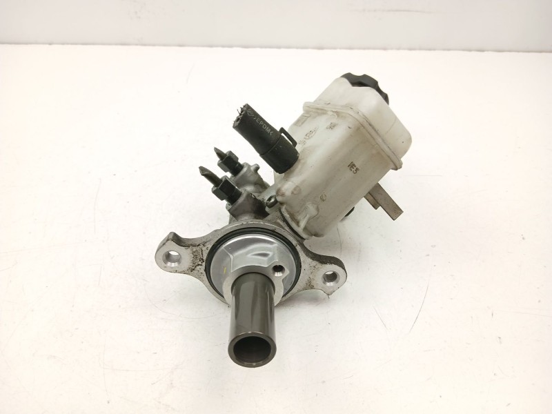 Recambio de bomba de freno para kia carens iv 1.7 crdi referencia OEM IAM 58510A4800  