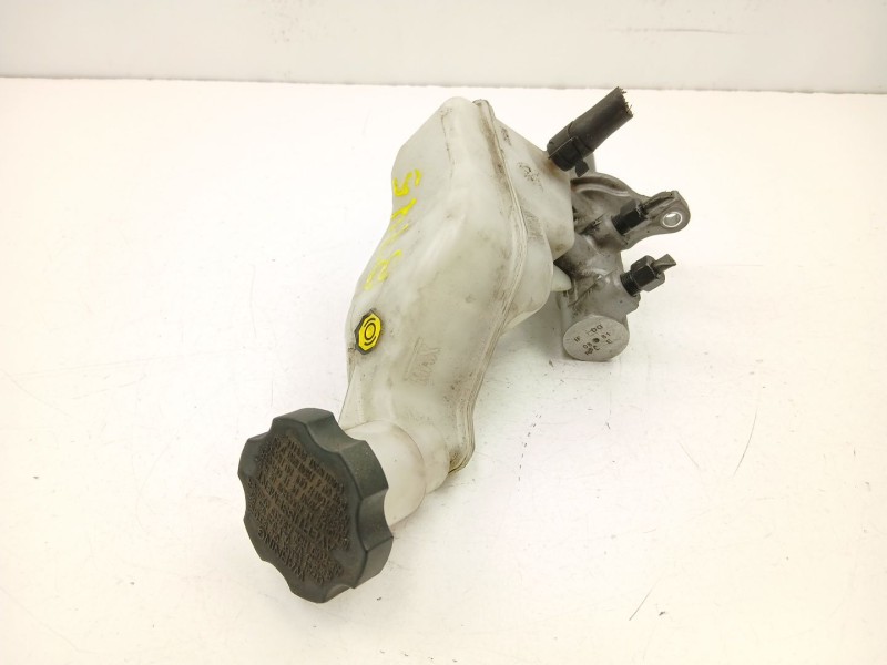 Recambio de bomba de freno para kia carens iv 1.7 crdi referencia OEM IAM 58510A4800  