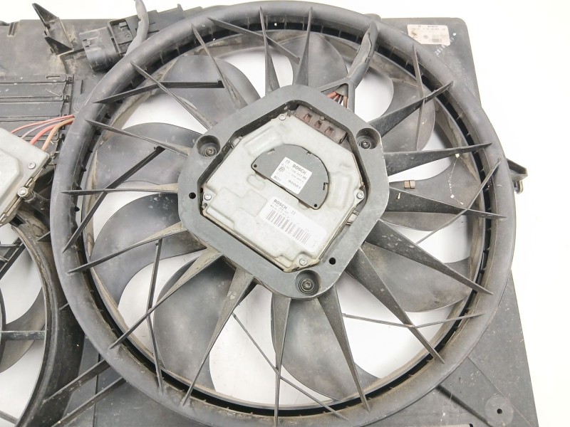 Recambio de electroventilador para audi q7 (4lb) 3.0 tdi quattro referencia OEM IAM 7L0121203G 0130706809 