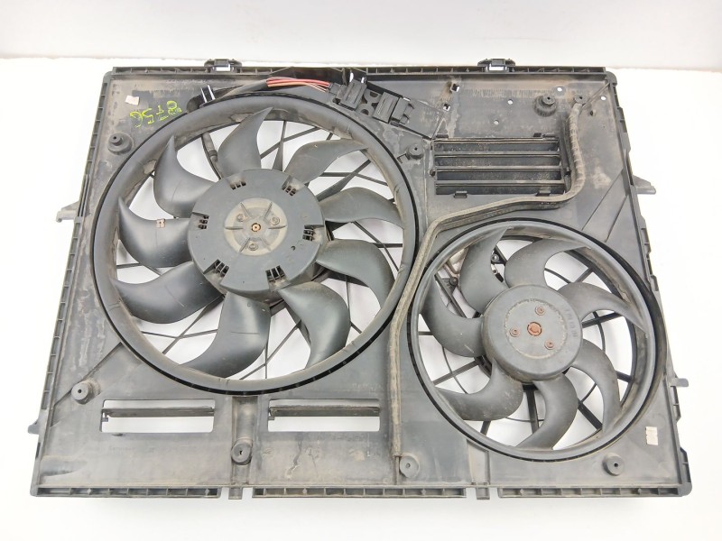 Recambio de electroventilador para audi q7 (4lb) 3.0 tdi quattro referencia OEM IAM 7L0121203G 0130706809 