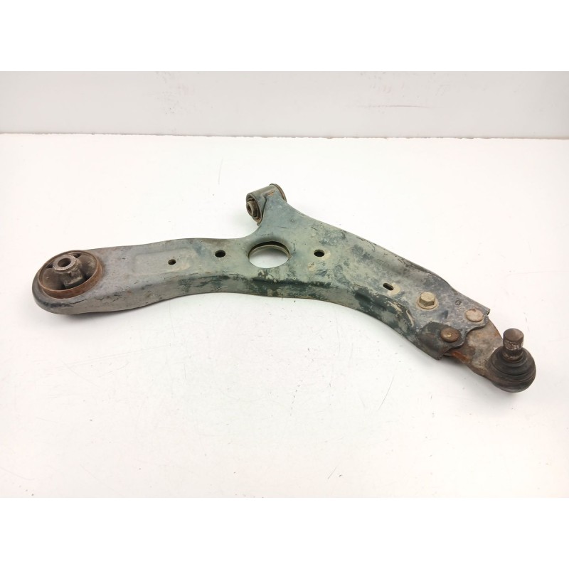 Recambio de brazo suspension inferior delantero derecho para kia carens iv 1.7 crdi referencia OEM IAM 54501A4000  