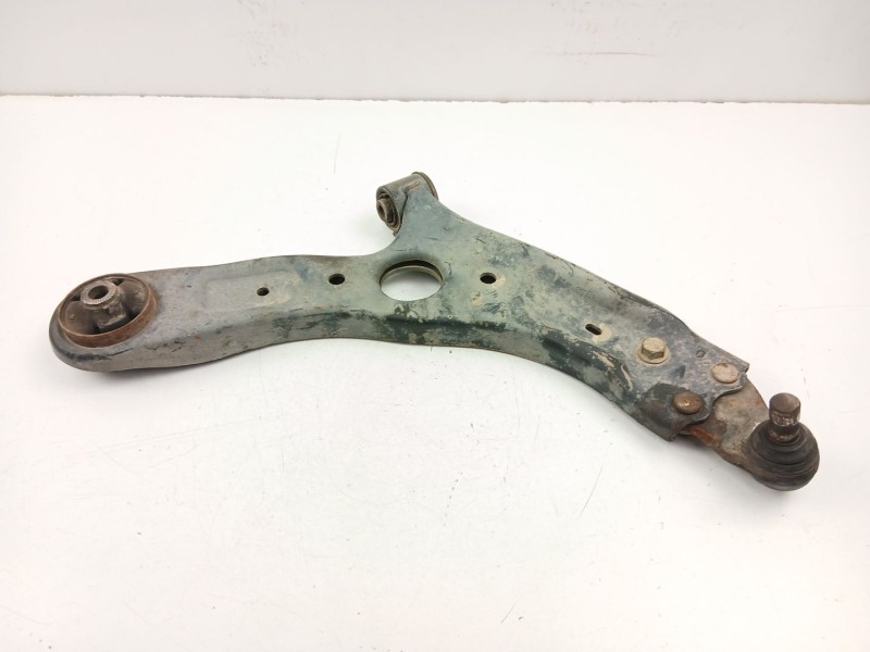 Recambio de brazo suspension inferior delantero derecho para kia carens iv 1.7 crdi referencia OEM IAM 54501A4000  