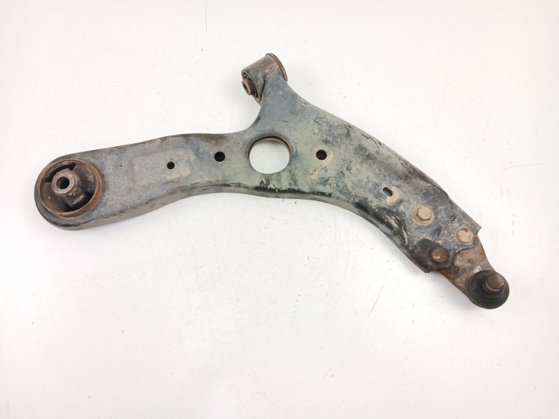 Recambio de brazo suspension inferior delantero derecho para kia carens iv 1.7 crdi referencia OEM IAM 54501A4000  