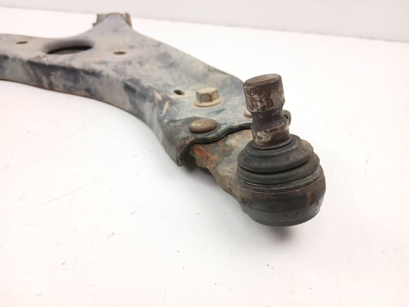 Recambio de brazo suspension inferior delantero derecho para kia carens iv 1.7 crdi referencia OEM IAM 54501A4000  