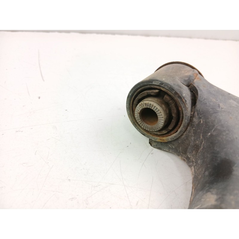 Recambio de brazo suspension inferior delantero derecho para kia carens iv 1.7 crdi referencia OEM IAM 54501A4000  