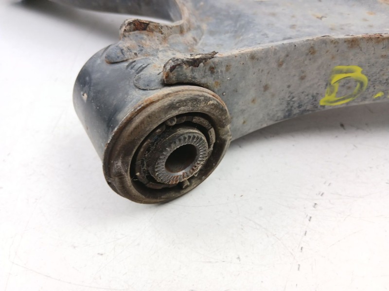 Recambio de brazo suspension inferior delantero derecho para kia carens iv 1.7 crdi referencia OEM IAM 54501A4000  