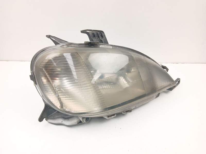 Recambio de faro derecho para mercedes-benz clase m (w163) ml 270 cdi (163.113) referencia OEM IAM A1638200261  