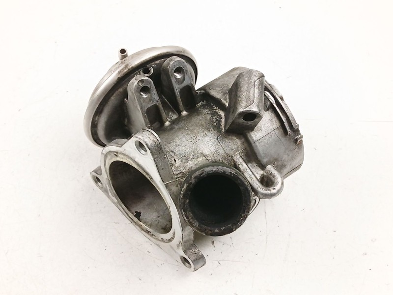 Recambio de valvula egr para mercedes-benz clase c (w203) c 220 cdi (203.006) referencia OEM IAM A6110900754  