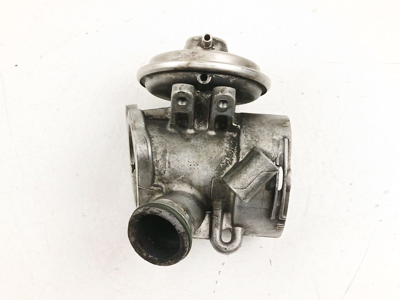 Recambio de valvula egr para mercedes-benz clase c (w203) c 220 cdi (203.006) referencia OEM IAM A6110900754  