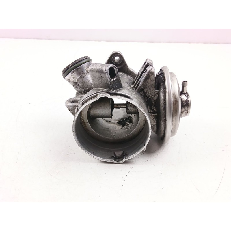 Recambio de valvula egr para mercedes-benz clase c (w203) c 220 cdi (203.006) referencia OEM IAM A6110900754  