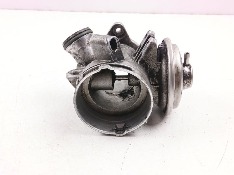 Recambio de valvula egr para mercedes-benz clase c (w203) c 220 cdi (203.006) referencia OEM IAM A6110900754  