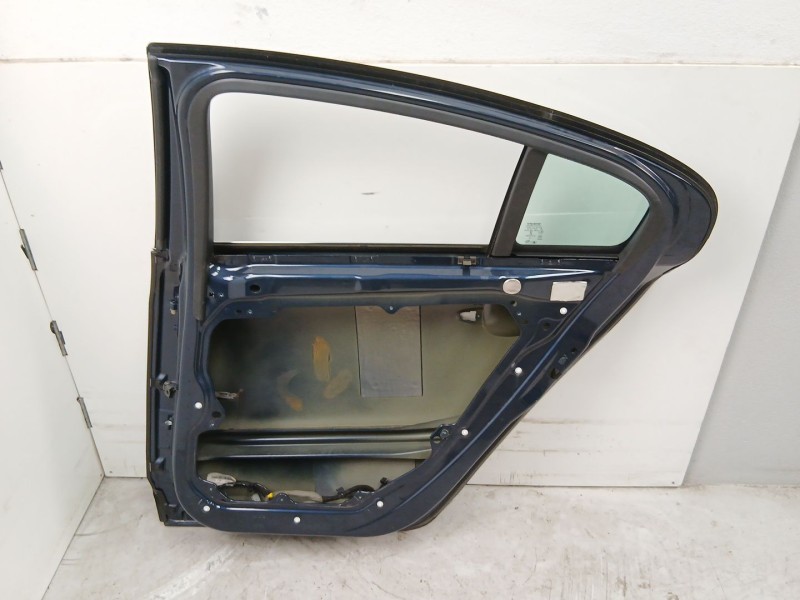 Recambio de puerta trasera derecha para volvo s60 ii (134) d4 referencia OEM IAM 31424615  