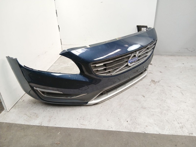 Recambio de paragolpes delantero para volvo s60 ii (134) d4 referencia OEM IAM 39834053  