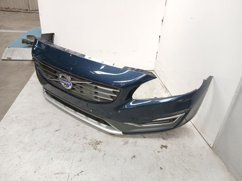 Recambio de paragolpes delantero para volvo s60 ii (134) d4 referencia OEM IAM 39834053  