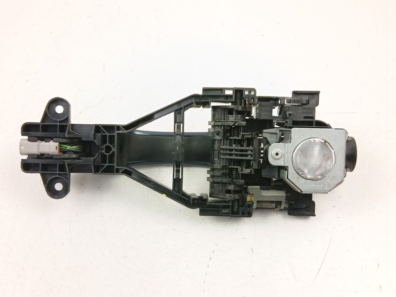 Recambio de manilla delantera izquierda para volvo s60 ii (134) d4 referencia OEM IAM 31440082  31440083