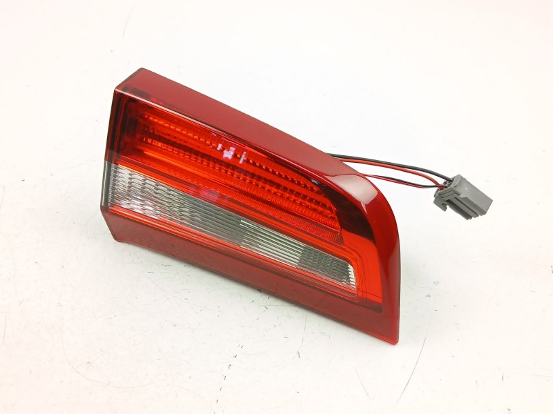 Recambio de piloto porton izquierdo para volvo s60 ii (134) d4 referencia OEM IAM 30796271  