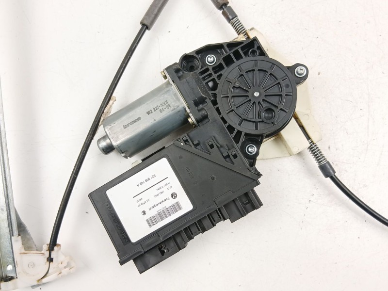 Recambio de elevalunas delantero derecho para volkswagen touareg (7la, 7l6, 7l7) 2.5 r5 tdi referencia OEM IAM 3D1959792A  
