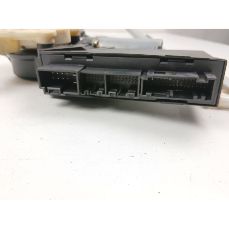 Recambio de elevalunas delantero derecho para volkswagen touareg (7la, 7l6, 7l7) 2.5 r5 tdi referencia OEM IAM 3D1959792A  