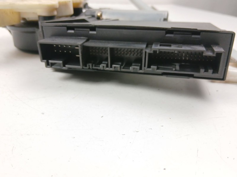 Recambio de elevalunas delantero derecho para volkswagen touareg (7la, 7l6, 7l7) 2.5 r5 tdi referencia OEM IAM 3D1959792A  