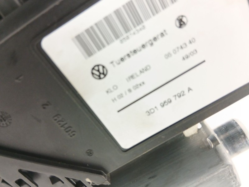 Recambio de elevalunas delantero derecho para volkswagen touareg (7la, 7l6, 7l7) 2.5 r5 tdi referencia OEM IAM 3D1959792A  