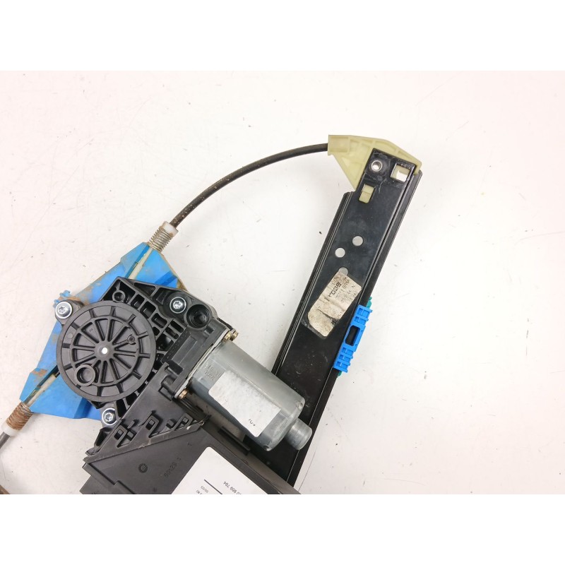 Recambio de elevalunas trasero derecho para volkswagen touareg (7la, 7l6, 7l7) 2.5 r5 tdi referencia OEM IAM 7L0959794  