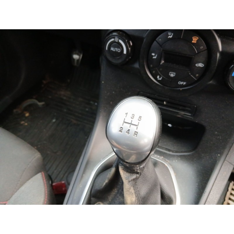 Recambio de carroceria para ford fiesta vi (cb1, ccn) 1.5 tdci referencia OEM IAM    Recambio de carroceria para ford fiesta vi (cb1, ccn) 1.5 tdci referencia OEM IAM