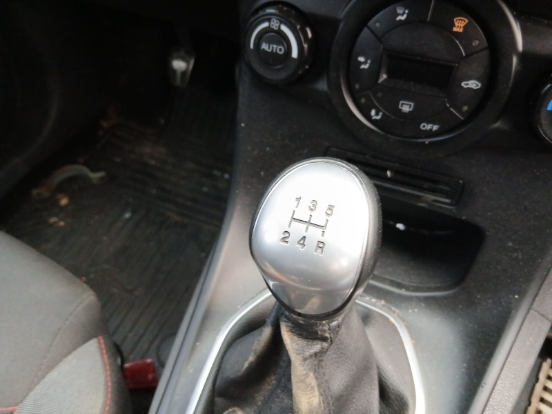 Recambio de carroceria para ford fiesta vi (cb1, ccn) 1.5 tdci referencia OEM IAM    Recambio de carroceria para ford fiesta vi (cb1, ccn) 1.5 tdci referencia OEM IAM