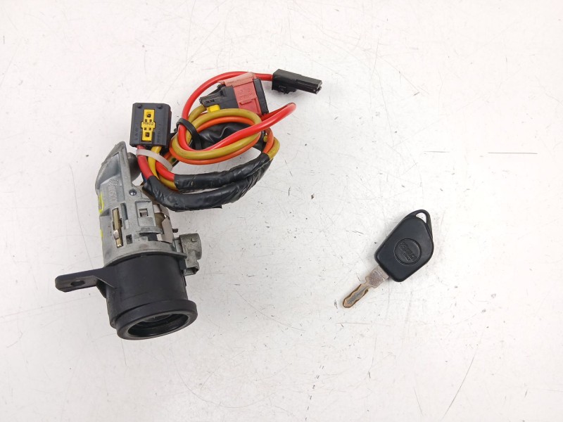 Recambio de conmutador de arranque para peugeot 406 (8b) 2.0 hdi 110 referencia OEM IAM 4162R7   Recambio de conmutador de arranque para peugeot 406 (8b) 2.0 hdi 110 referencia OEM IAM 4162R7