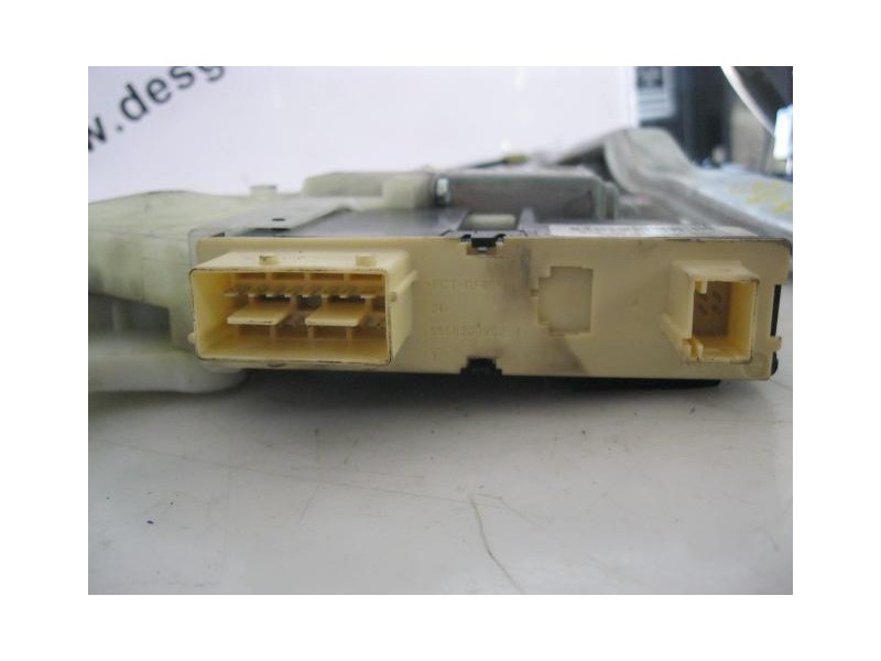 Recambio de elevalunas elec. del. dch. : citroen c 4 : 1.6 td-9hx (90,03cv) 5p [2008] para citroen c 4 1.6 td-9hx referencia OEM