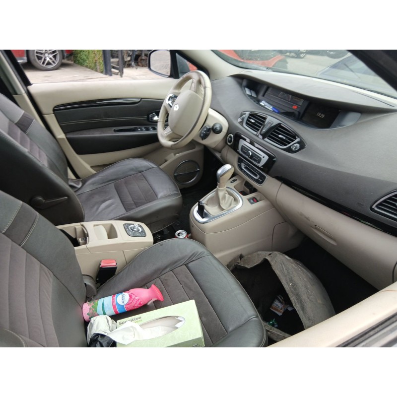 Recambio de carroceria para renault scénic iii (jz0/1_) 1.5 dci referencia OEM IAM    Recambio de carroceria para renault scénic iii (jz0/1_) 1.5 dci referencia OEM IAM